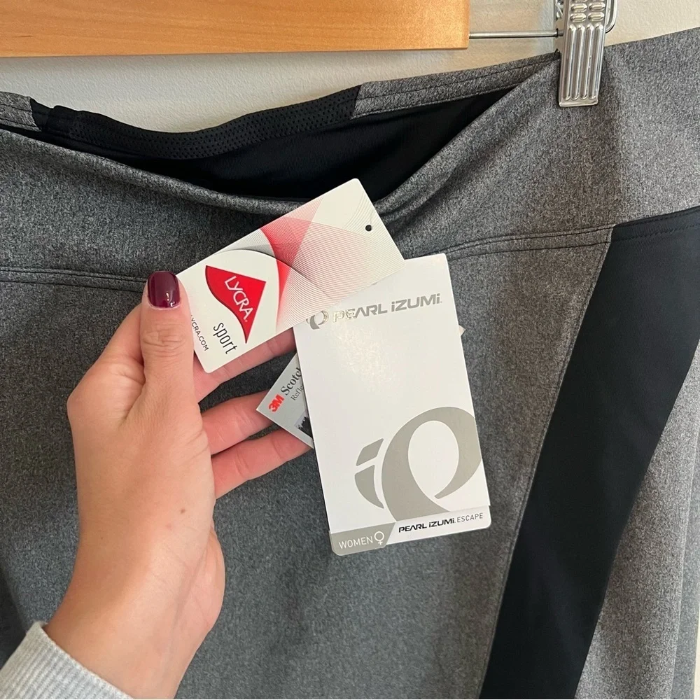 NWT Pearl Izumi Gray and Black Mini Skirt